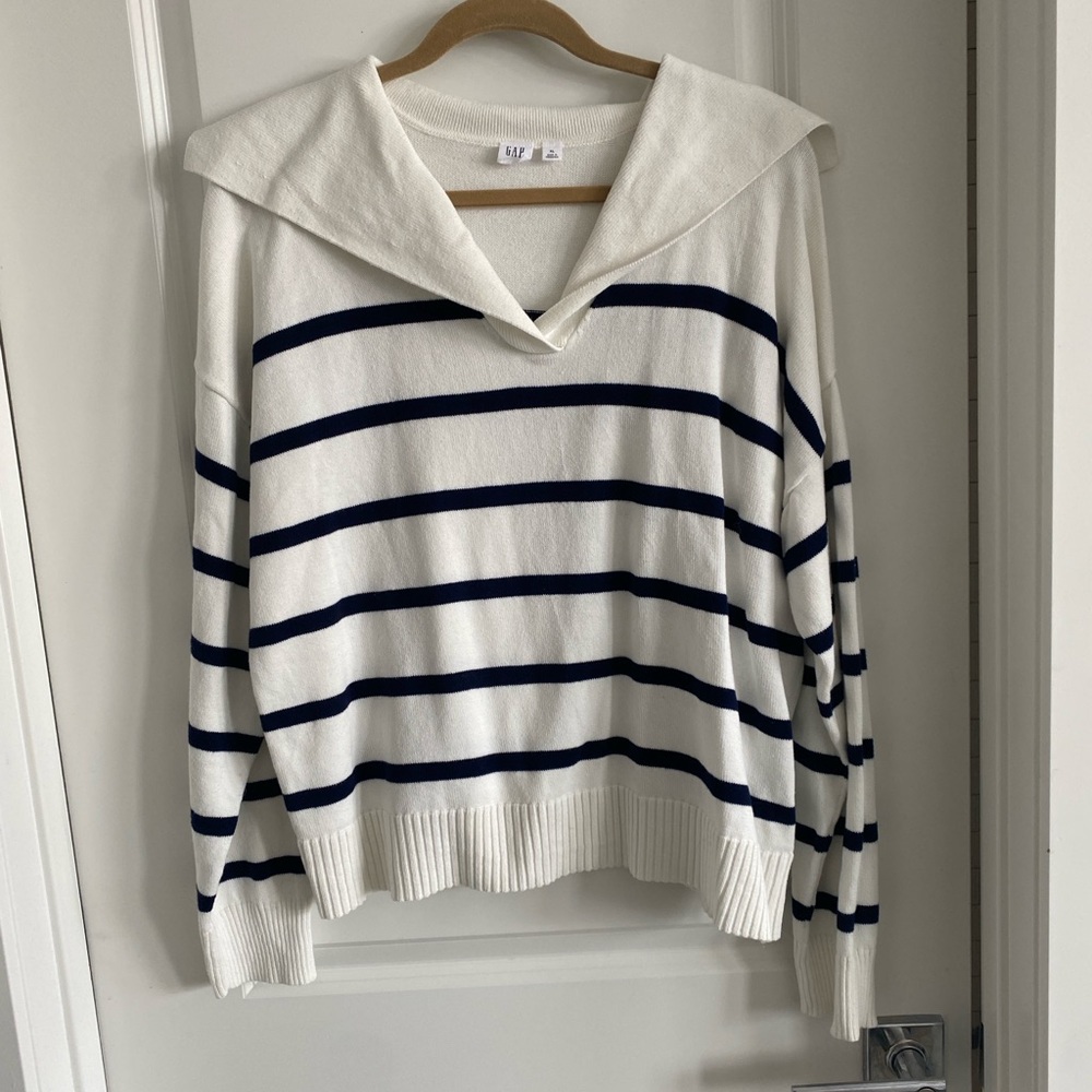 Striped collar sweater